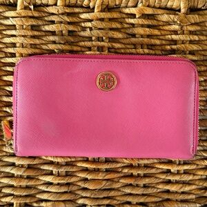 Tory Burch Robinson Pink Saffiano Leather zip around Continental Wallet